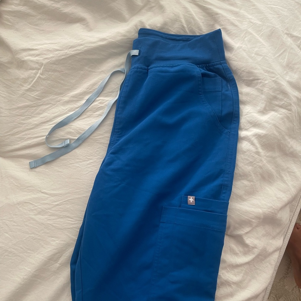 Figs Rafaela™ Oversized Scrub Top (s) & High Waisted Yola™ Skinny Scrub Pants-s